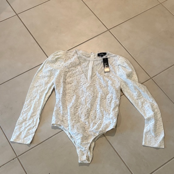 Lulus Tops - NWT lulus lace floral bodysuit XL 1709